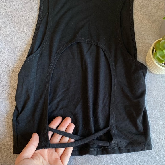 Urban outfitters black open back tanktop size medium - Picture 3 of 6
